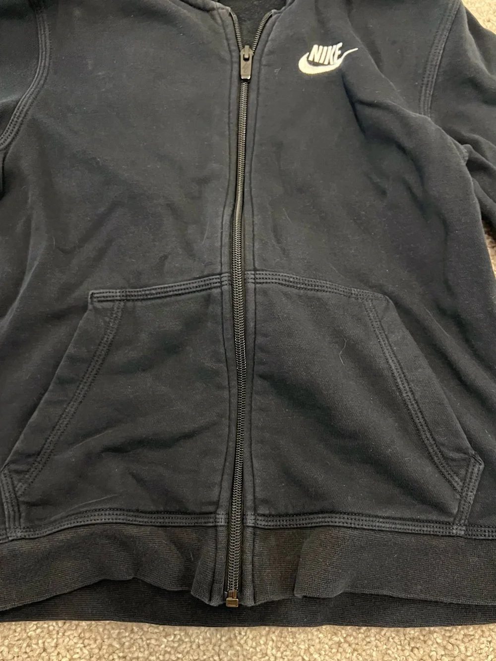⚫️NIKE: Boy size M, logo hooded zip-up jacket w/pockets, preowned⚫️